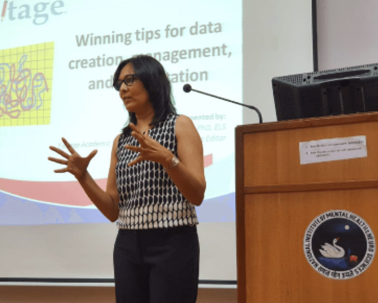 저자 교육 분야 진출