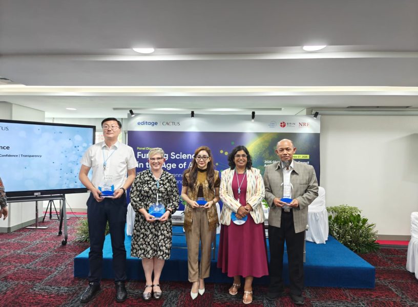 Panelists and moderator Panelists and moderator